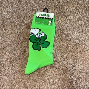 Peanuts Snoopy Crew Socks with Shamrock Graphic new